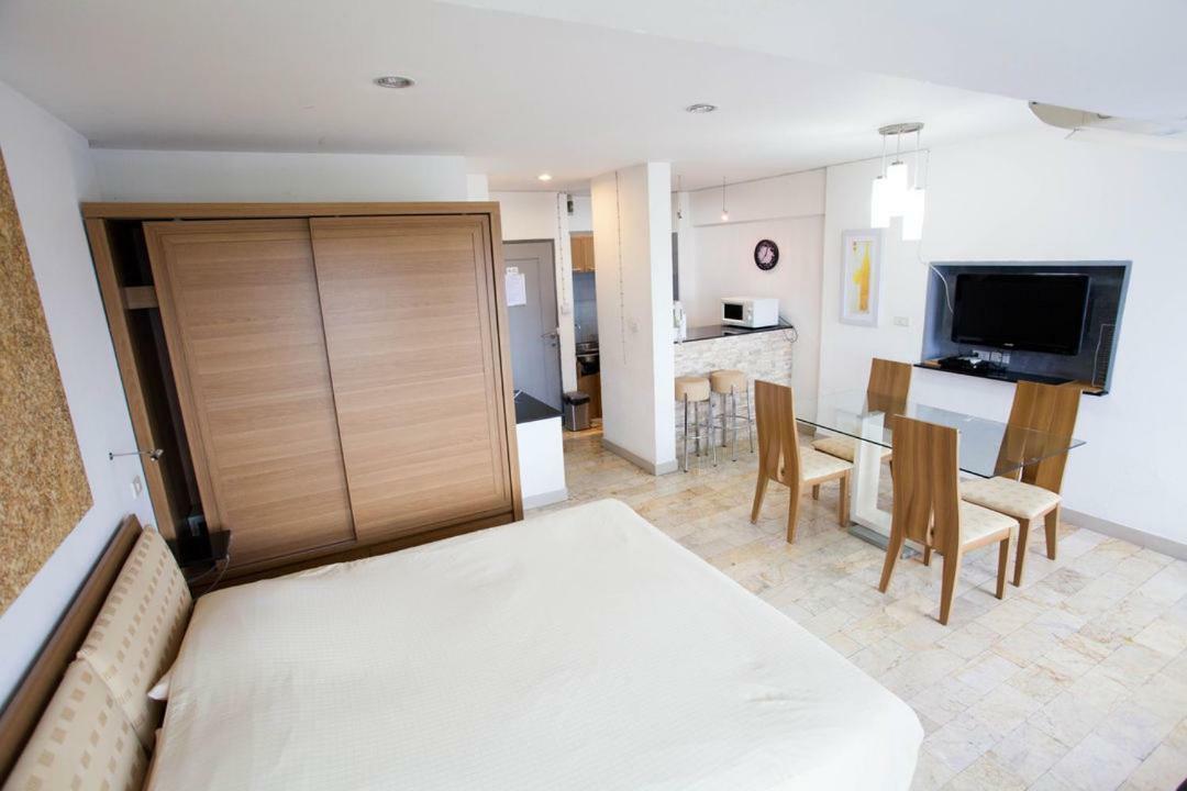 Galare Thong Tower Aparthotel Chiang Mai Bagian luar foto