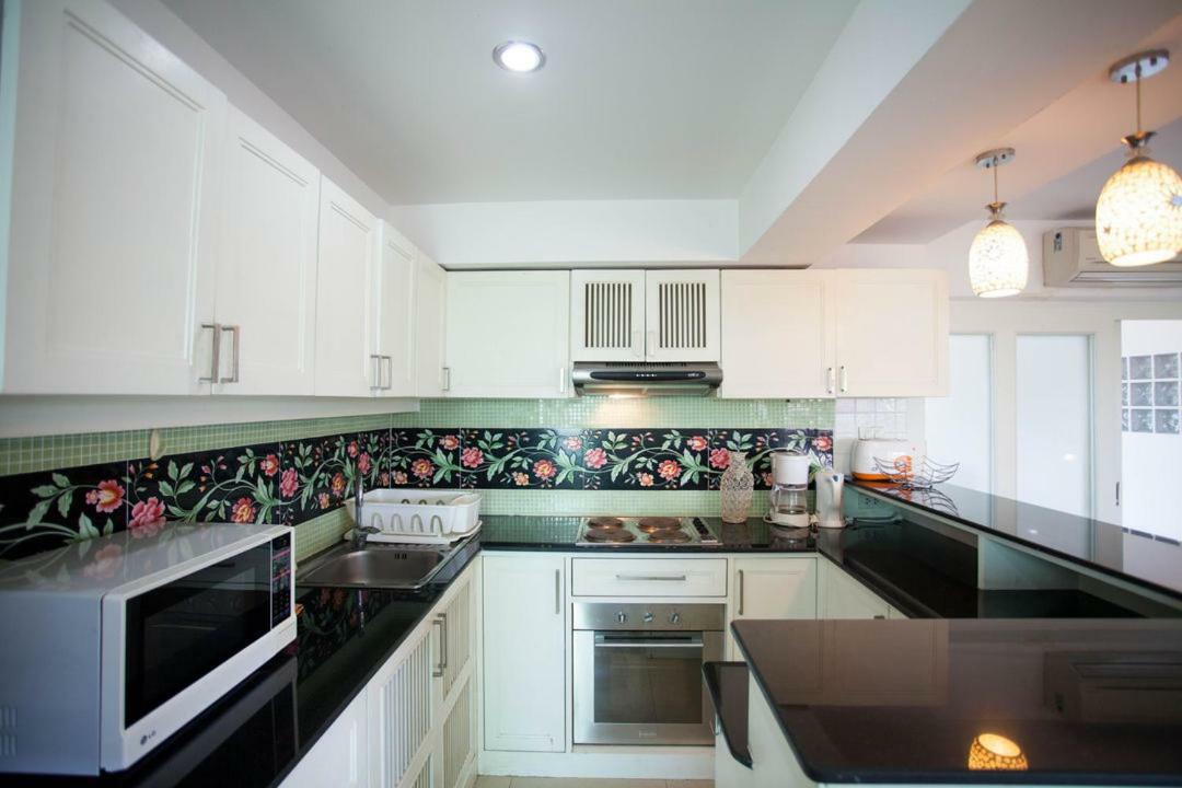Galare Thong Tower Aparthotel Chiang Mai Bagian luar foto